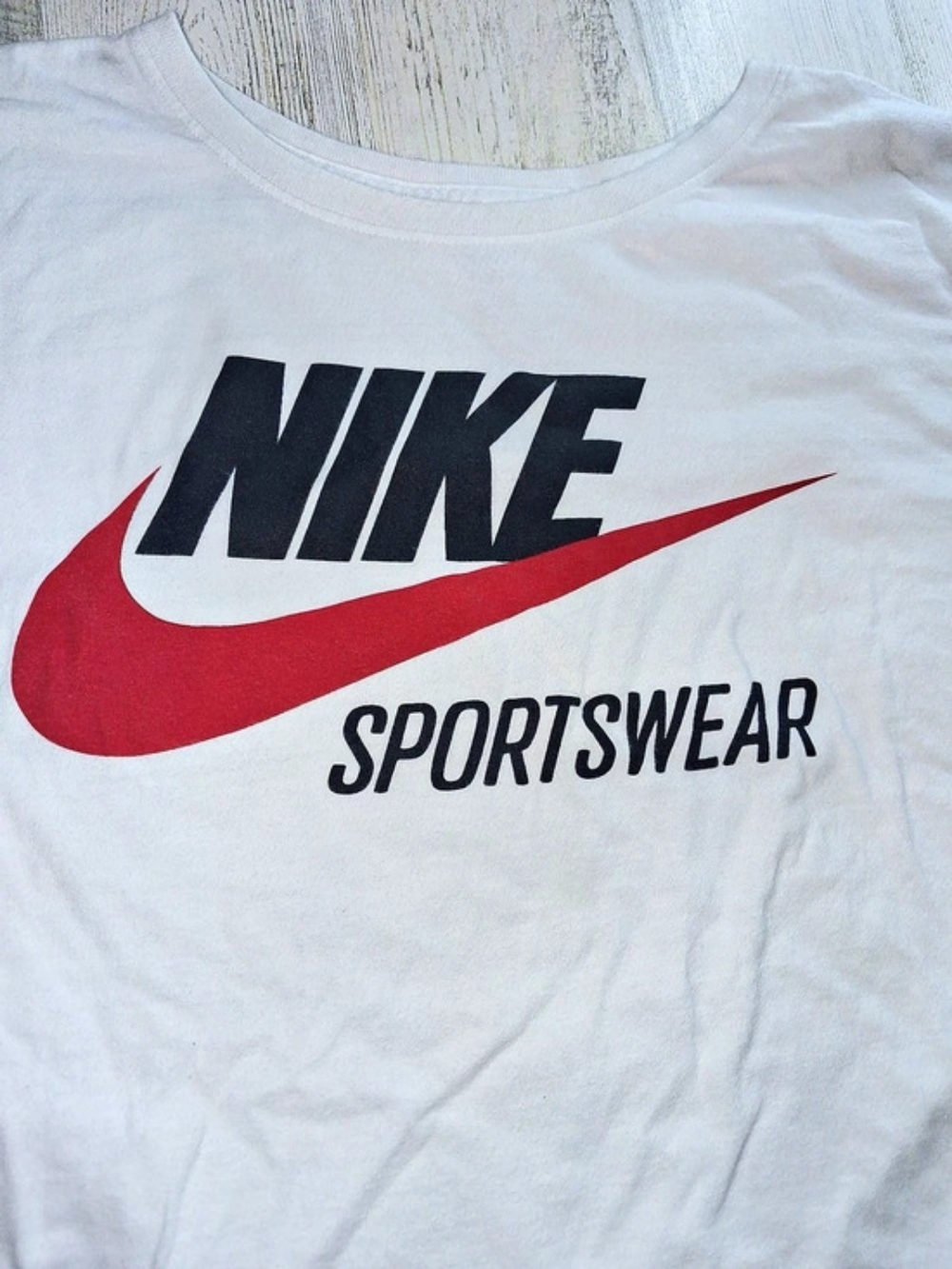 Nike Sportswear Graphic Tee White & Red Size XL